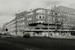 Sloop van het noordoostelijke blok, links de Molukkenstraat.
              <br/>
              Oord, W.P. van. Beeldbank Stadsarchief, 1974 volgens het Stadsarchief